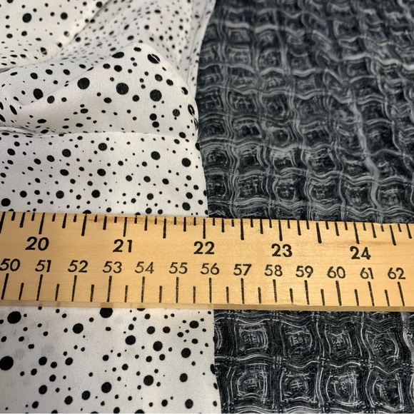 Adrianna Papell Women's Printed Flutter Sleeve V-Neck Top Size L WITH FLAWS #666 - Picture 4 of 7